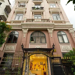 https://maison-royale.hotelsvungtau.com